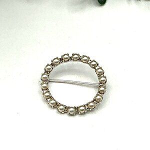 Vintage Pearl Circle Brooch Pin Silver Tone